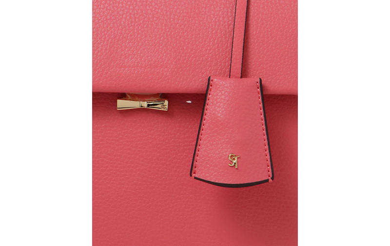 Custom handbag turn lock logo manufacturers for purses